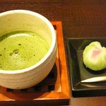 抹茶とお菓子        （by なりぽん）