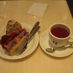 ケーキセット＋抹茶と和栗のシュークリーム        （by 立花立夏）
