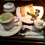 シフォンケーキと抹茶カプチーノ        （by six）
